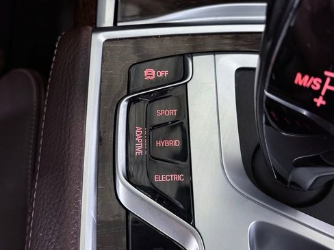 Used 2020 BMW 745e xDrive image 38