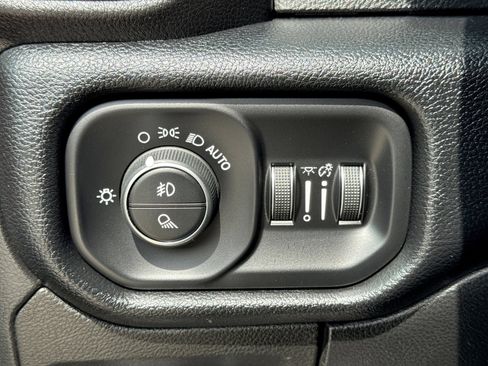 Used 2019 RAM 1500 Rebel AWD/4WD image 33