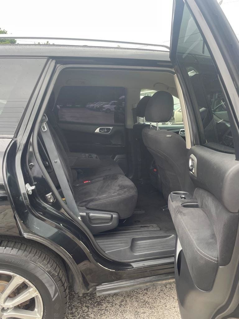 Used 2015 Nissan Pathfinder 4WD image 11