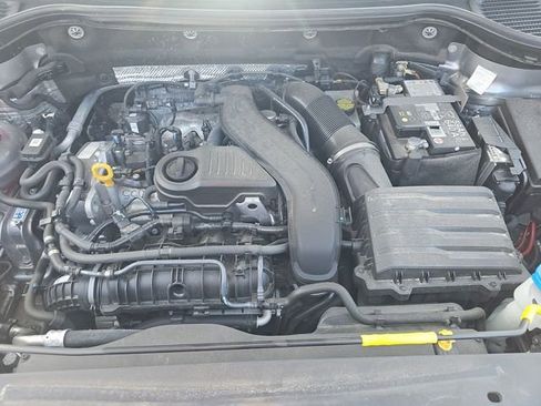 Used 2024 Volkswagen Taos SE FWD image 20