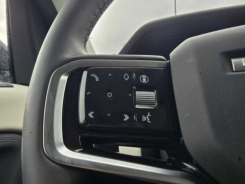 Used 2025 Land Rover Discovery Sport S image 34