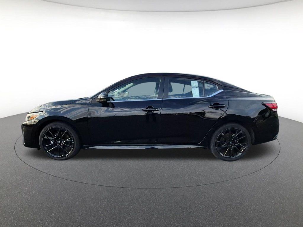 Used 2025 Nissan Sentra SR w/ Midnight Edition FWD image 8
