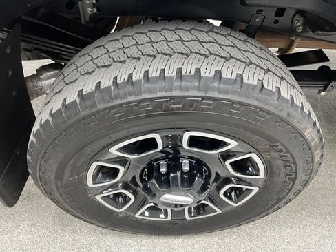 Used 2025 Ford F350 Platinum AWD/4WD image 16
