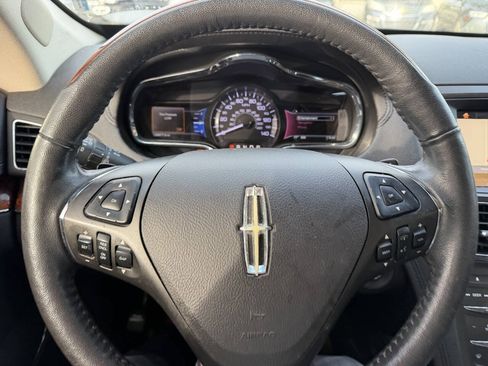 Used 2019 Lincoln MKT AWD image 23