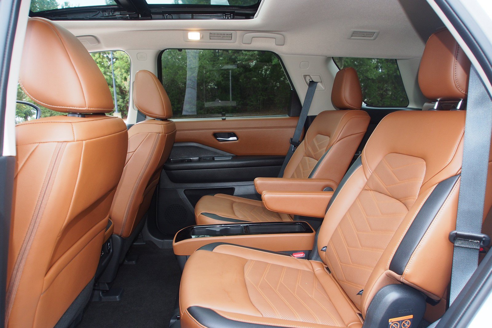 Used 2024 Nissan Pathfinder Platinum AWD/4WD image 22