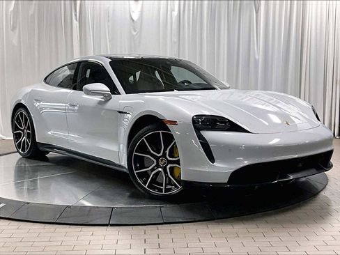 Used 2022 Porsche Taycan Turbo S image 12