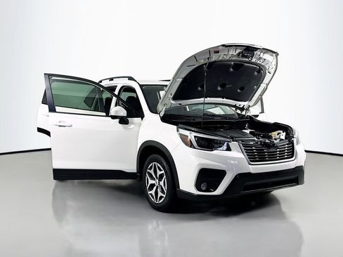 Used 2021 Subaru Forester Premium AWD/4WD image 21