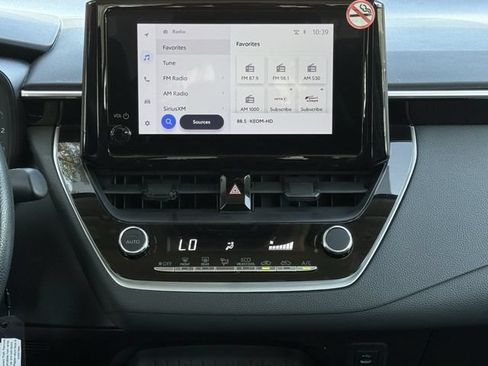 Used 2024 Toyota Corolla LE FWD image 17