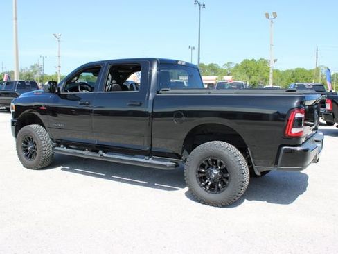 Used 2019 RAM 2500 Big Horn w/ Black Appearance Package AWD/4WD image 7