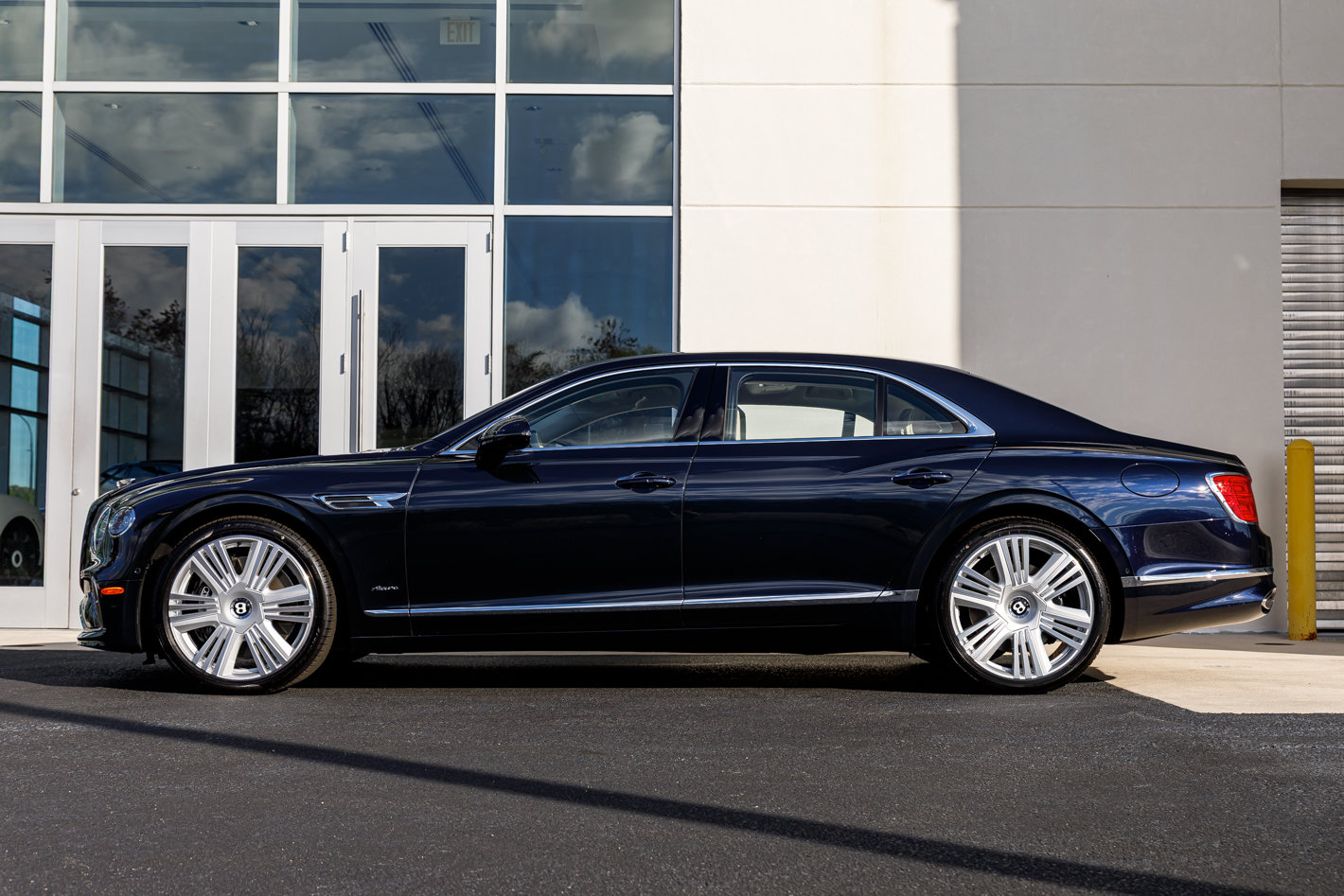 Used 2026 Bentley Flying Spur Azure AWD/4WD image 6