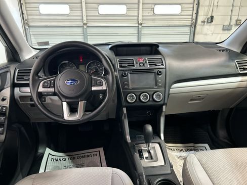 Used 2018 Subaru Forester 2.5i w/ Alloy Wheel Package AWD/4WD image 4