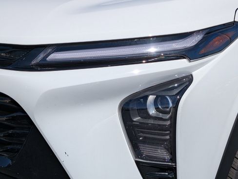 Used 2025 Chevrolet Trax ACTIV w/ Driver Confidence Package image 27