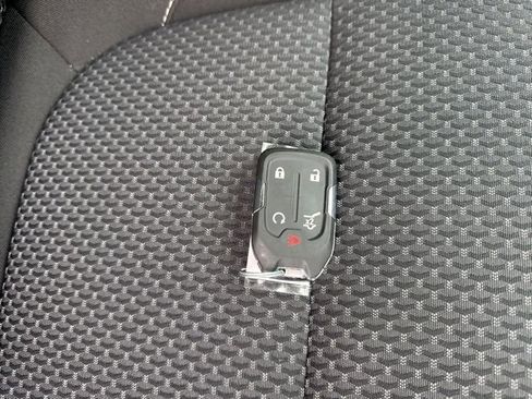 Used 2023 GMC Acadia SLE w/ Driver Convenience Package image 6