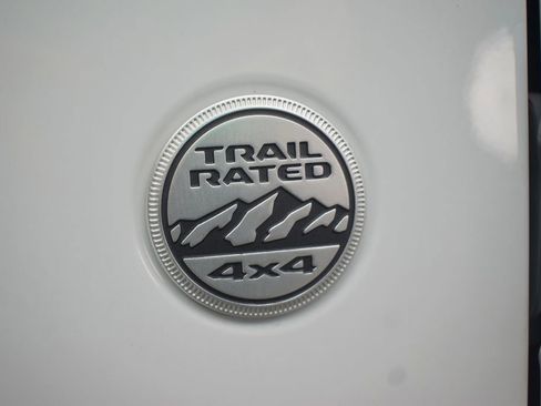 Used 2023 Jeep Gladiator Overland AWD/4WD image 40
