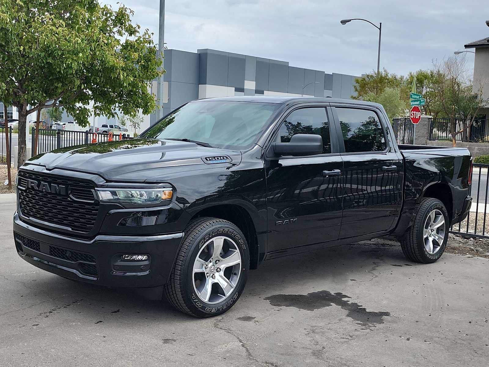 Used 2026 RAM 1500 Express RWD image 4