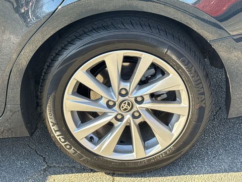 Used 2021 Toyota Camry LE image 19