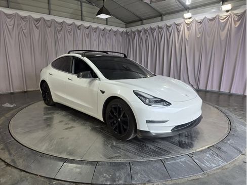 Used 2020 Tesla Model 3 Long Range image 9