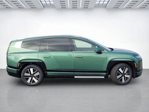 New 2026 Hyundai Ioniq 9 SEL image 3