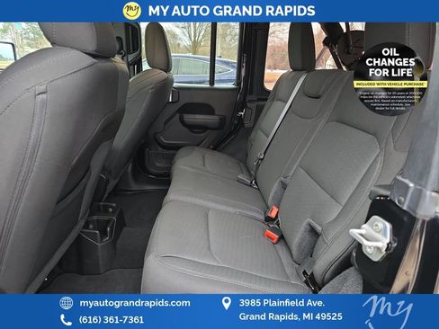 Used 2022 Jeep Wrangler Unlimited Sport AWD/4WD image 28