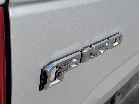 Used 2015 Ford F150 Lariat RWD image 6