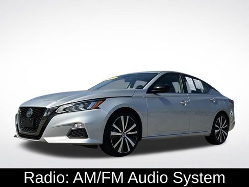 Used 2022 Nissan Altima 2.5 SR image 2