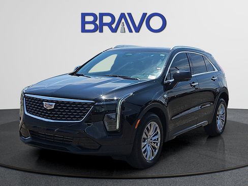 Used 2025 Cadillac XT4 Premium Luxury w/ Technology Package FWD image 1