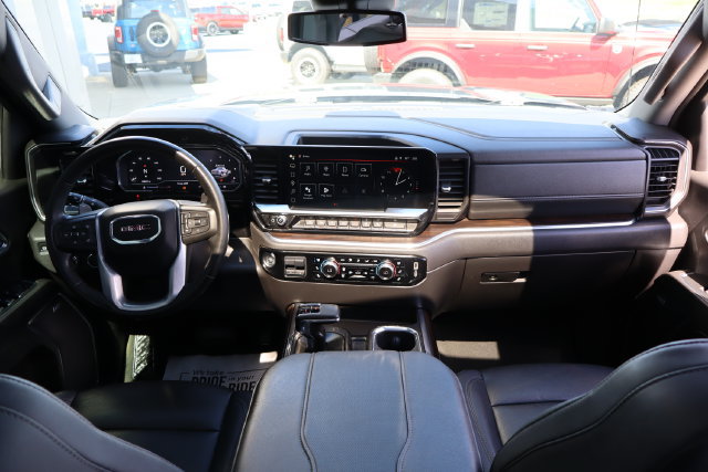 Used 2024 GMC Sierra 1500 SLT w/ SLT Premium Plus Package AWD/4WD image 37