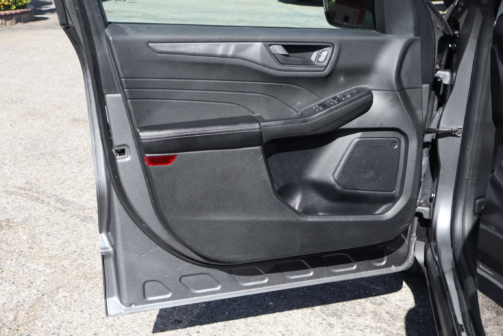 Used 2025 Ford Escape Active w/ Tech Pack #1 FWD image 17