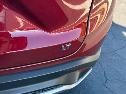 Used 2025 Chevrolet Trax LT w/ LT Convenience Package image 5