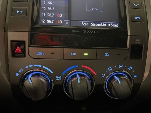 Used 2018 Toyota Tundra SR5 image 17