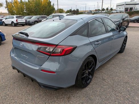 Used 2022 Honda Civic Sport image 3