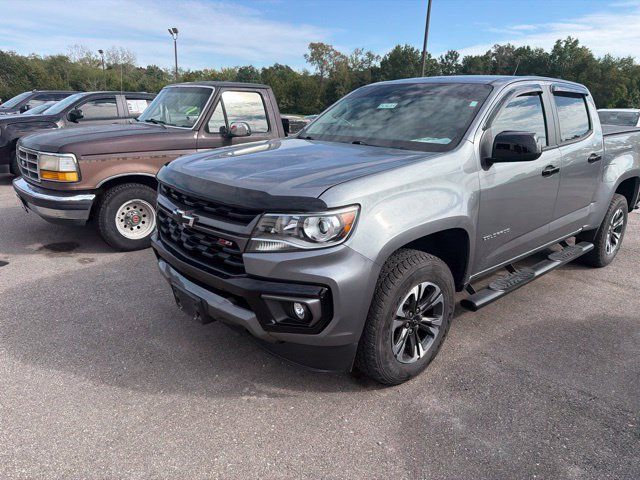 Used 2021 Chevrolet Colorado Z71 w/ Safety Package AWD/4WD image 2