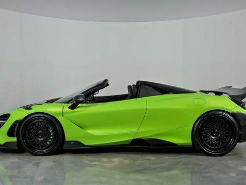 Used 2022 McLaren 765LT image 10
