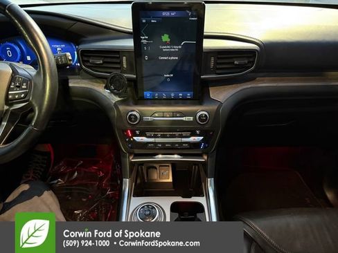 Used 2020 Ford Explorer Platinum image 29