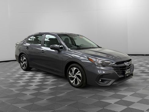 Used 2025 Subaru Legacy Premium image 7