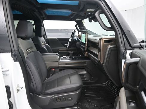 Used 2025 GMC Hummer EV 3X AWD/4WD image 30