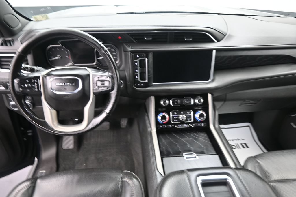 Used 2021 GMC Yukon Denali w/ Denali Premium Package AWD/4WD image 15