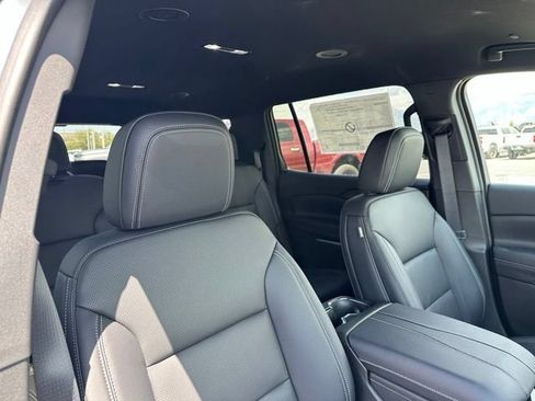 New 2026 Chevrolet Traverse LT w/ Driver Confidence Package AWD/4WD image 28