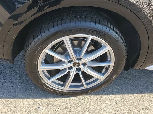 Used 2022 Audi SQ5 Premium w/ Convenience Package image 5