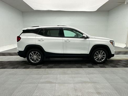 Certified 2024 GMC Terrain SLT AWD/4WD image 8