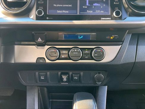 Used 2022 Toyota Tacoma SR5 image 37