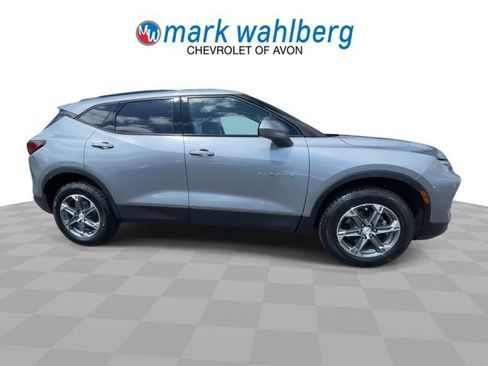 Certified 2024 Chevrolet Blazer LT w/ Convenience Package FWD image 9
