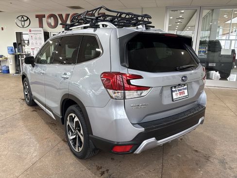 Used 2022 Subaru Forester Touring w/ Popular Package #2 AWD/4WD image 8