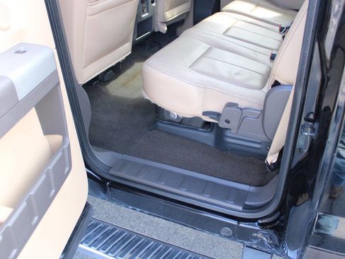 Used 2016 Ford F250 Lariat w/ Chrome Package image 40