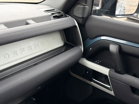 Used 2023 Land Rover Defender 110 S image 30