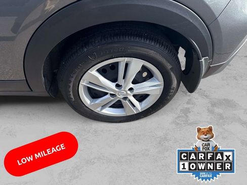 Used 2025 Nissan Kicks Play S image 12