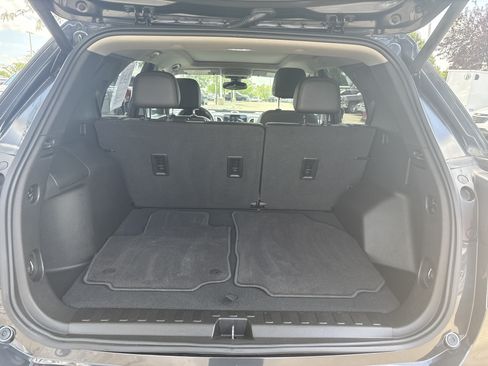 Used 2022 Chevrolet Equinox Premier AWD/4WD image 14