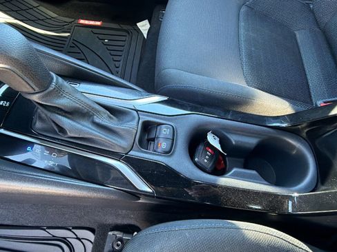 Used 2021 Toyota Corolla SE w/ SE Premium Package image 13