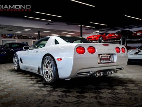 Used 2002 Chevrolet Corvette Z06 w/ Memory Pkg image 2