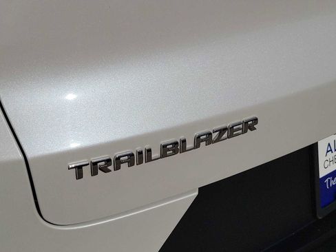 Used 2024 Chevrolet TrailBlazer LS image 3